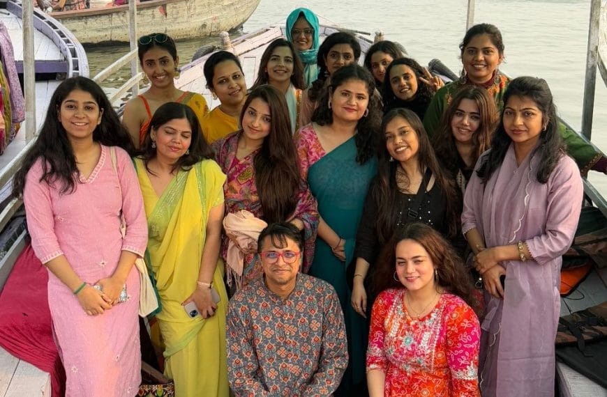 Varanasi Boat Booking | Private safe boat