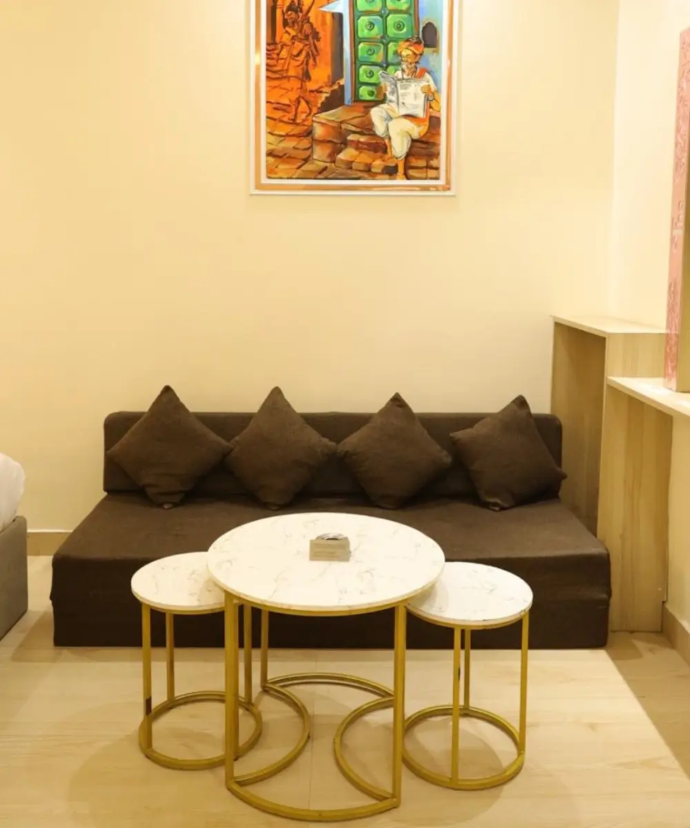 Budget clean hotel in varanasi near temple