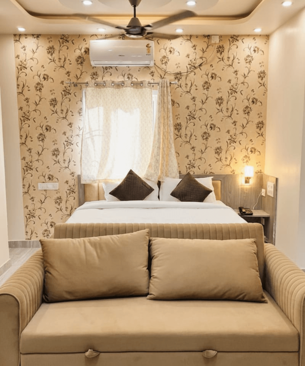 varanasi clean hotel booking